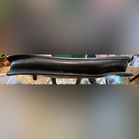 Vintage Coach Slim Satchel Black Leather Pre Owned Great Condition! 80s - Picture 3 of 4